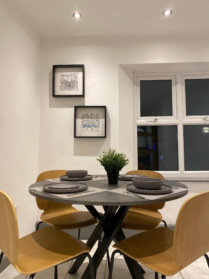 Spacious City Centre Property Lancaster Buitenkant foto